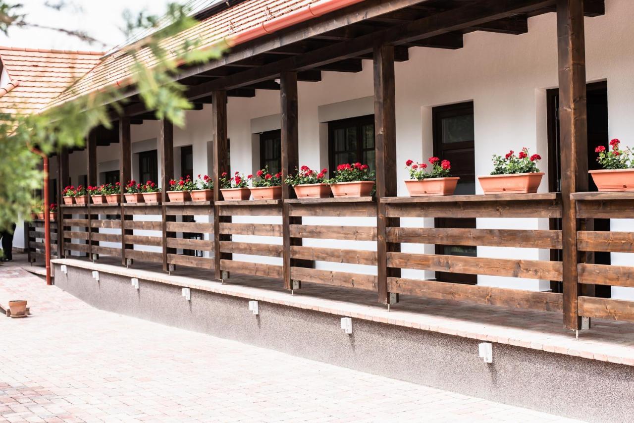 Boroka Vendeghaz Toalmas Hotel Exterior foto